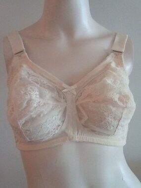 Bali Nylon Lace Bra 36D